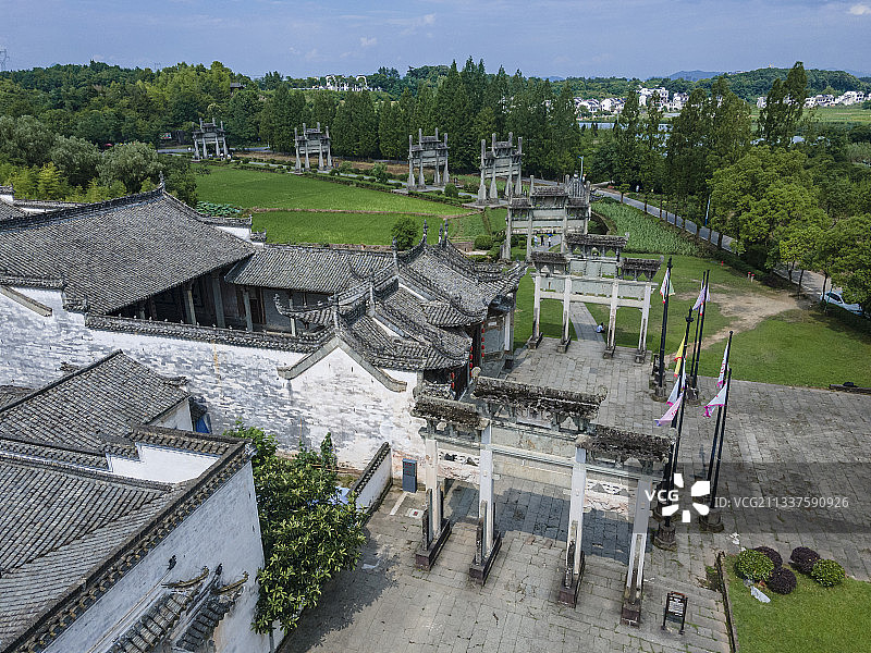 航拍安徽歙县棠樾牌坊群图片素材