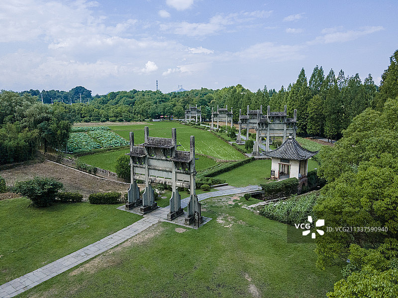 航拍安徽歙县棠樾牌坊群图片素材