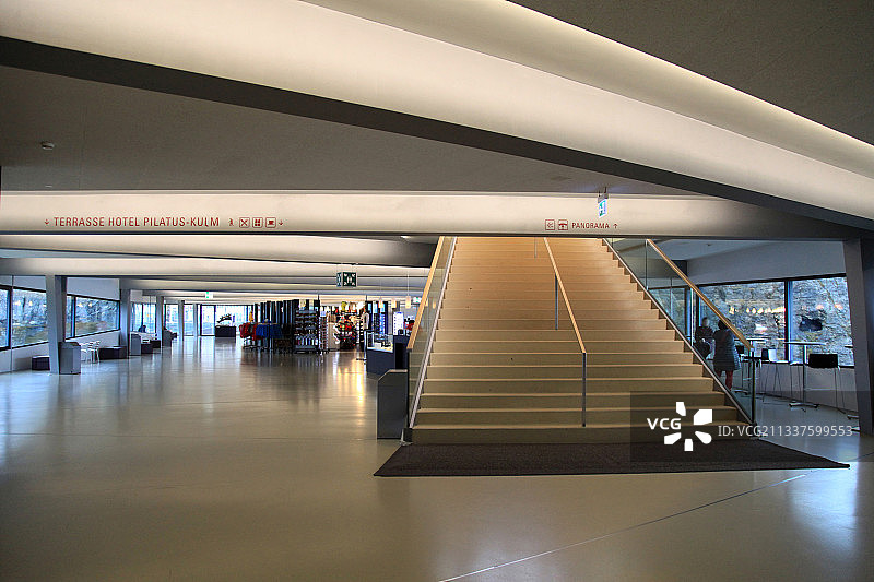 瑞士琉森皮拉图斯峰观景台图片素材