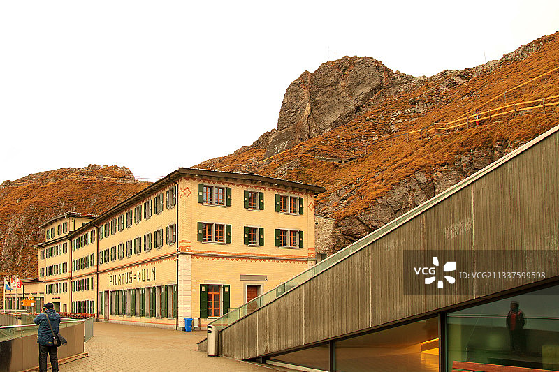 瑞士皮拉图斯山山顶建筑图片素材