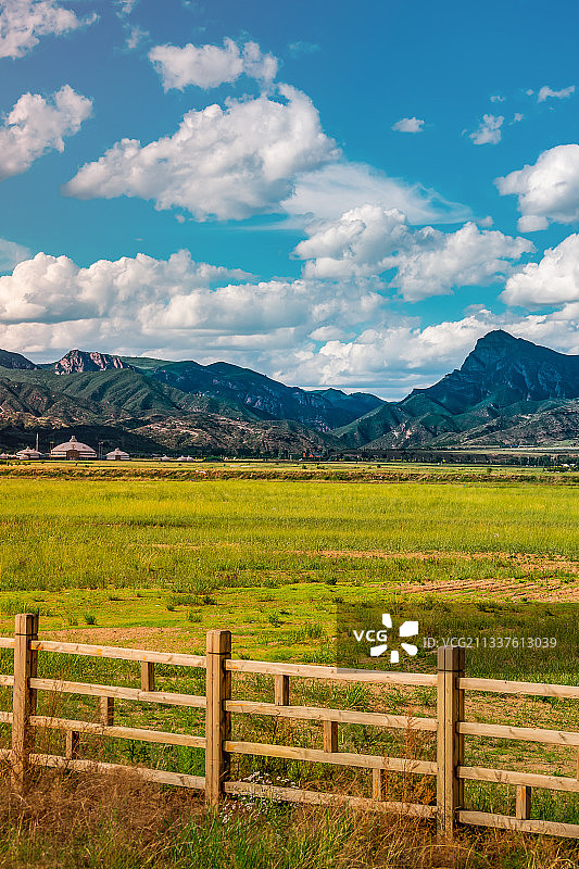 内蒙古呼和浩特市敕勒川草原图片素材
