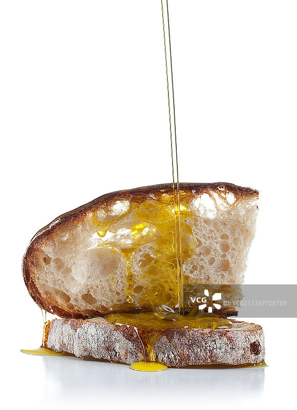 特级初榨橄榄油配自制面包图片素材