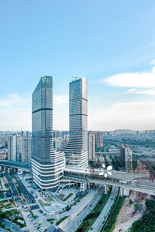 中国广东省广州市新塘站商业大楼图片素材