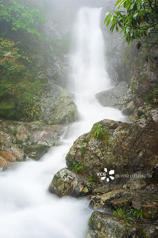 东天目山瀑布图片素材