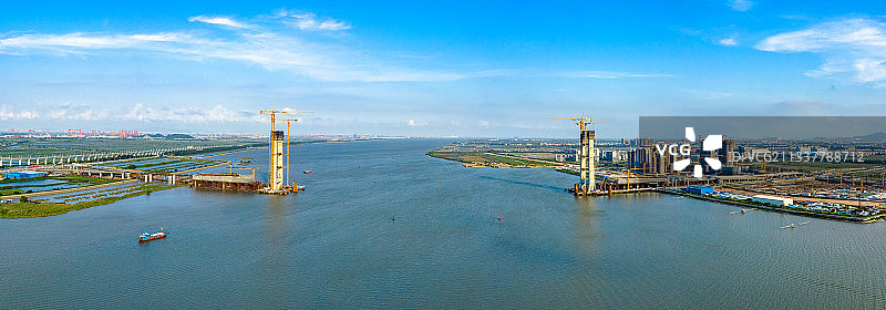 中国广东省广州市南沙区红莲大桥图片素材