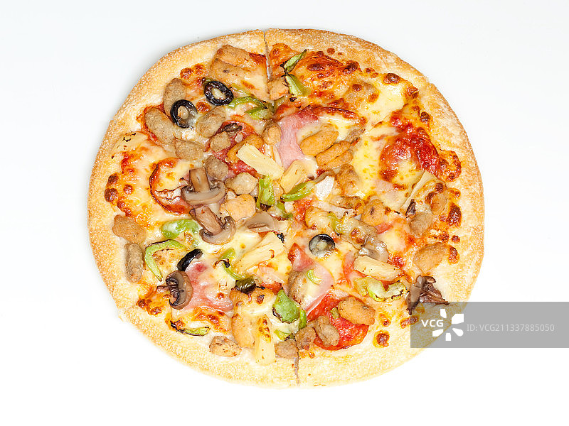披萨饼在白色背景上图片素材
