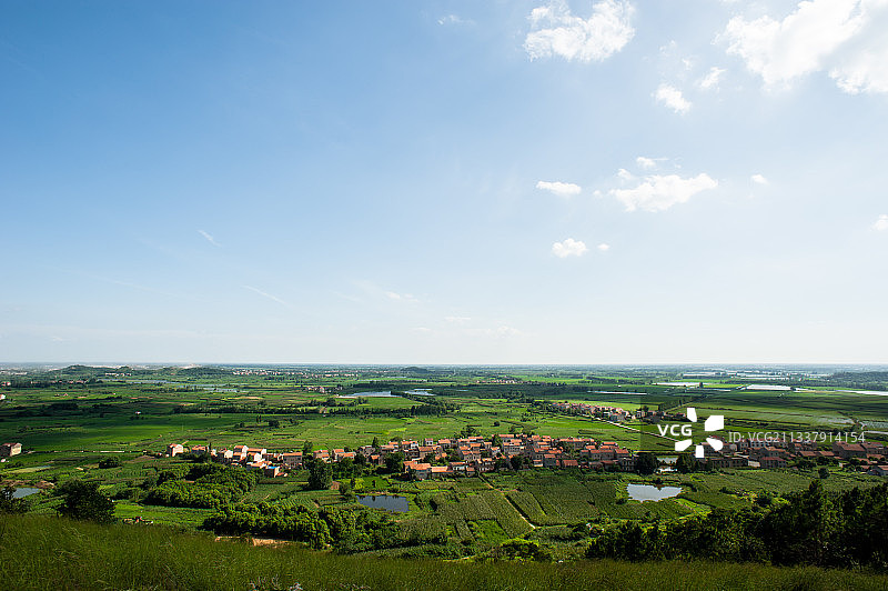夏日午后的乡村图片素材