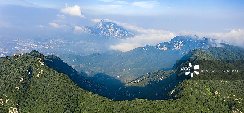 嵩山峻极峰图片素材