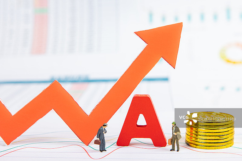 A股，股票，股市，牛市，上涨，商务人士，营销总监图片素材