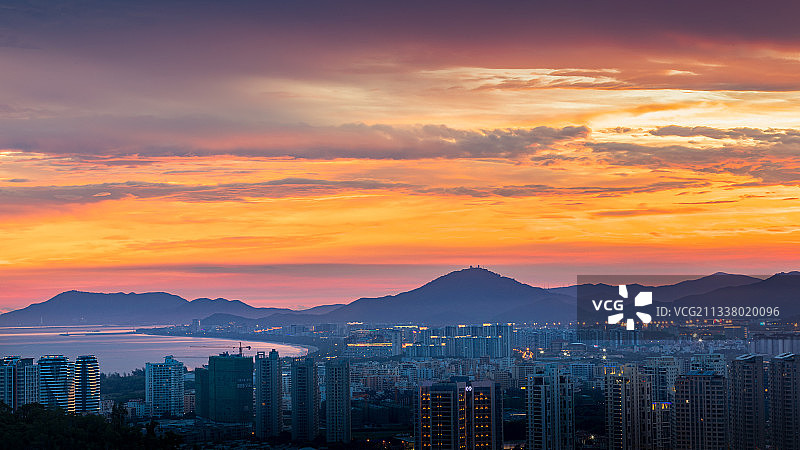 远眺三亚湾日落图片素材