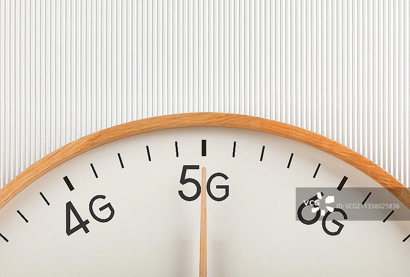 时钟创意指针5G和6G通讯网络图片素材