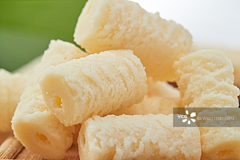 浓香甜美滋味浓郁的蒙族牛奶制品特写图片素材