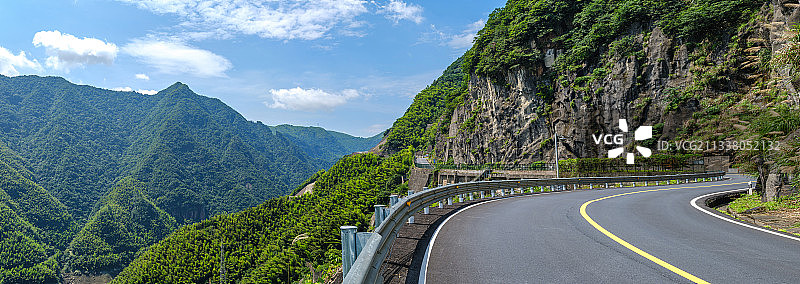 浙江·安吉江南天池盘山公路图片素材
