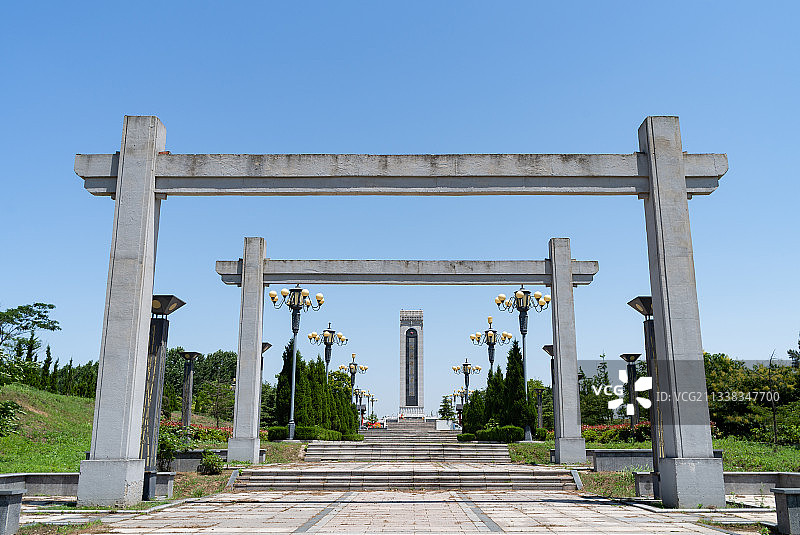 安徽滁州市定远县藕塘烈士陵园革命烈士纪念广场图片素材