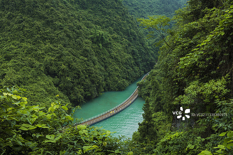 湖北恩施宣恩县狮子关的水上公路图片素材