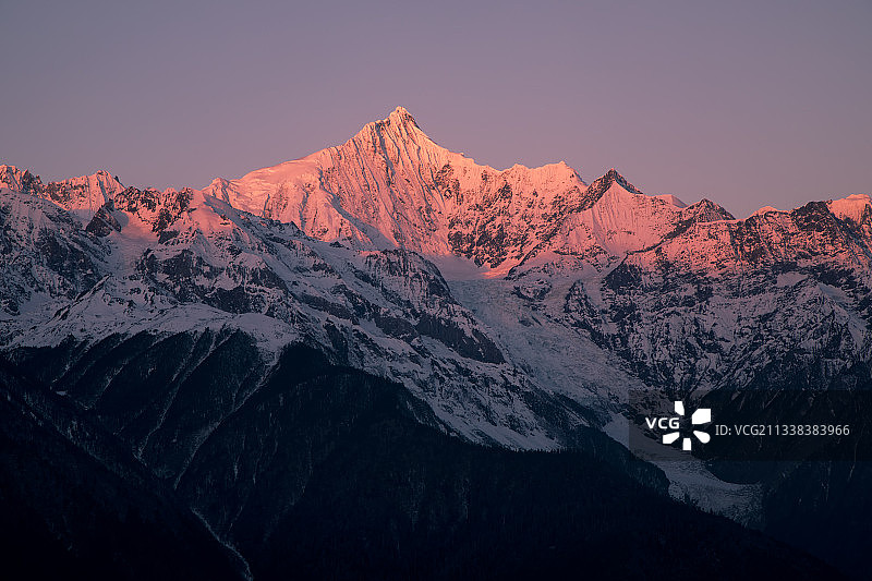 梅里雪山日出图片素材