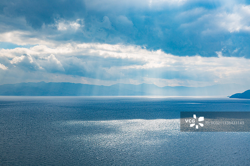 国云南玉溪市澄江市抚仙湖图片素材