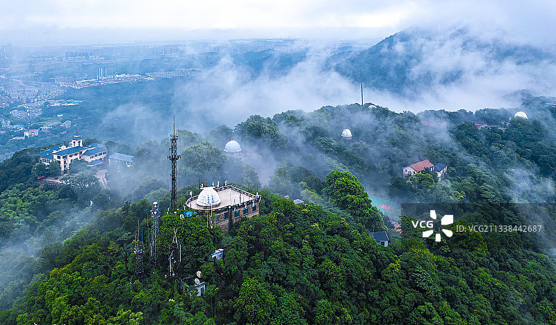 紫金山天文台云雾缭绕宛如仙境图片素材