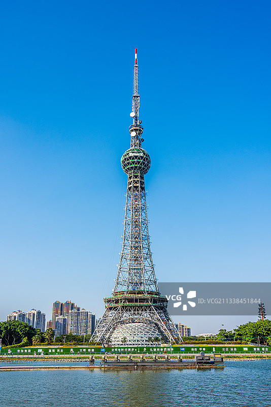 中国广东佛山文华公园电视塔图片素材