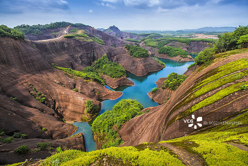 湖南郴州高椅岭飞天景区的水上丹霞地貌图片素材