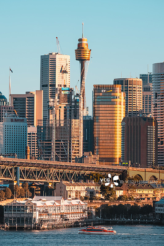 黄金时刻的悉尼塔图片素材