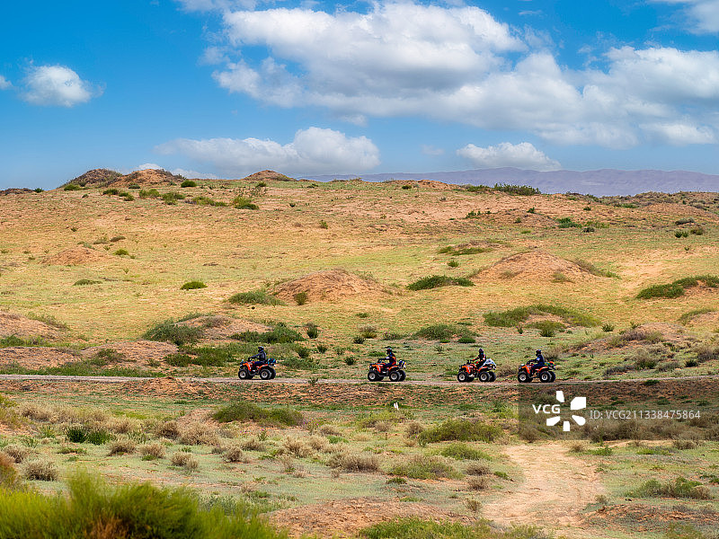 ATV越野，沙漠戈壁草原穿越图片素材