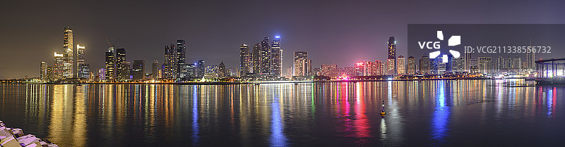 青岛浮山湾夜景内透全景图片素材