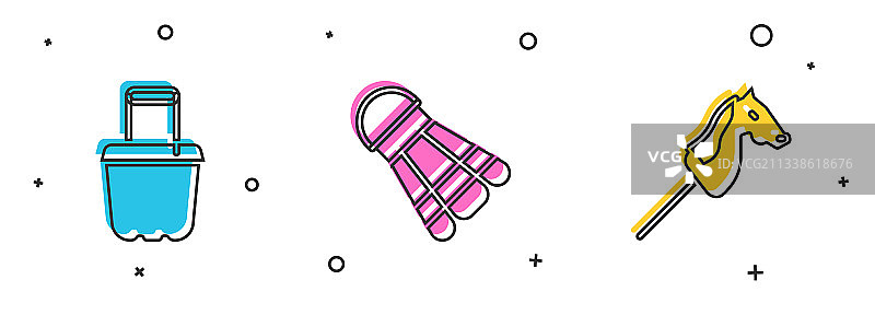 沙滩玩具套装：水桶、沙子、羽毛球图片素材