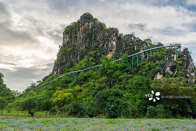 春湾石林笔架山漂流滑道 广东省阳江市阳春市图片素材