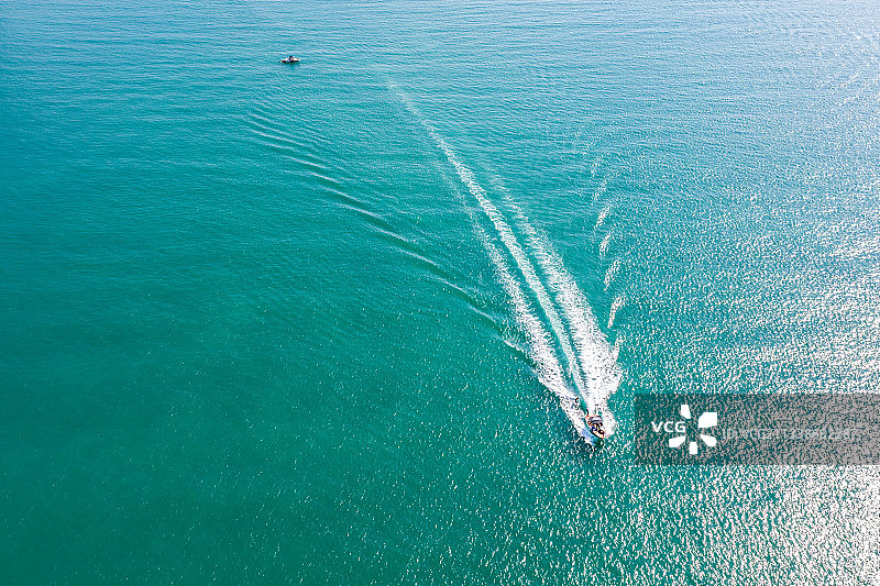 海水滑板冲浪图片素材