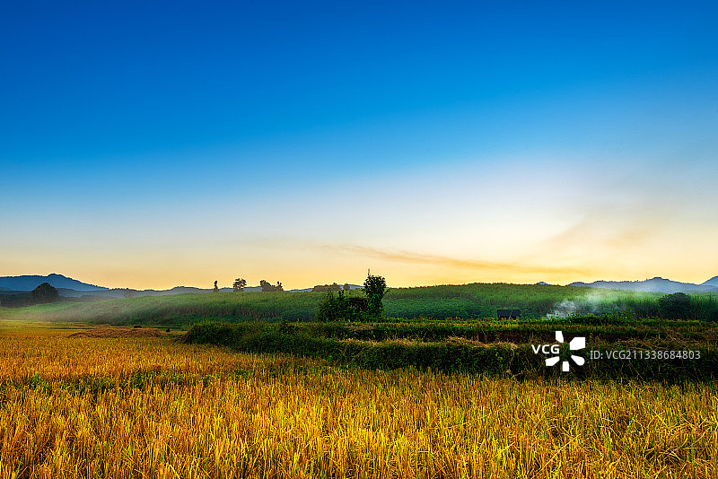 收获后的田野图片素材