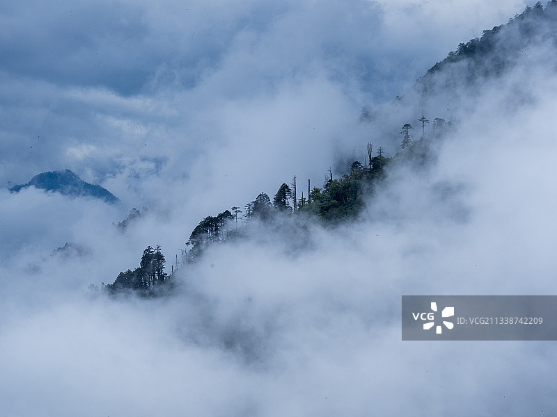 德贡线-云岭-孔雀山风景图片素材