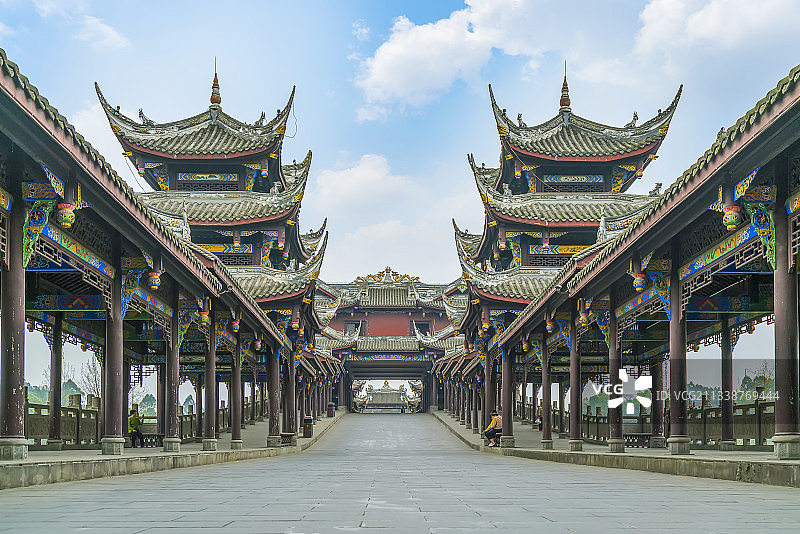 四川成都黄龙溪古镇木牌坊街景图片素材