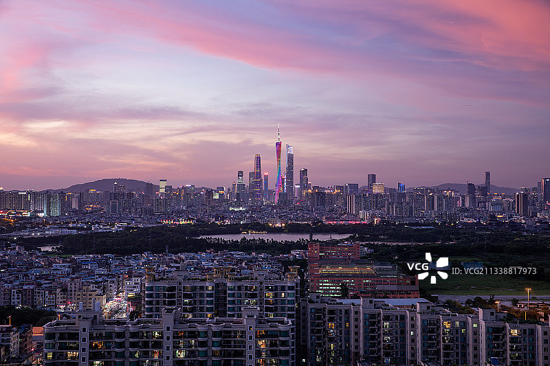广州市中轴线广州塔晚霞火烧云珠江新城图片素材