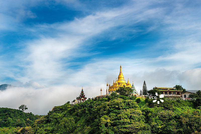 中缅友谊大金塔图片素材