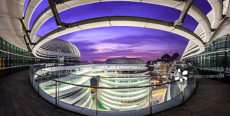 银河SOHO夜幕图片素材