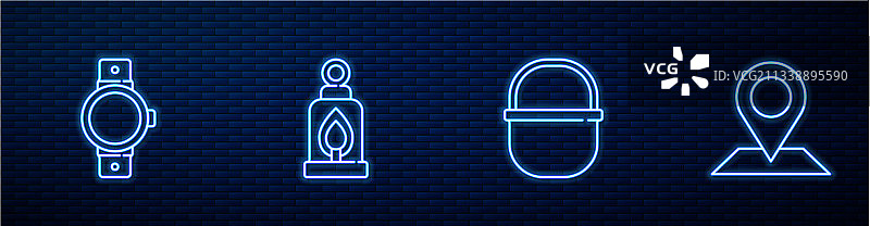 露营锅具、智能手表与营地灯图片素材