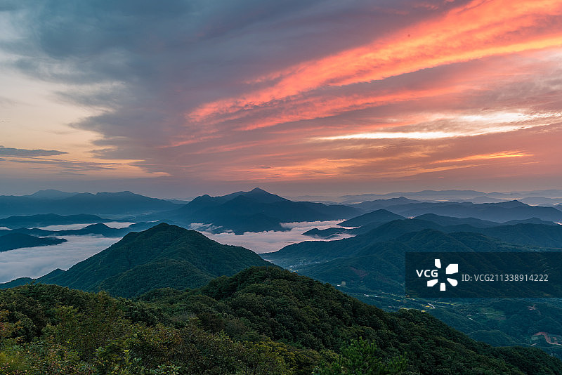 绀岳山朝霞图片素材