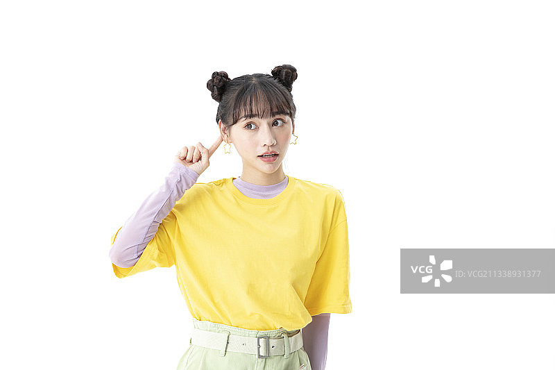 听悄悄话的女孩图片素材