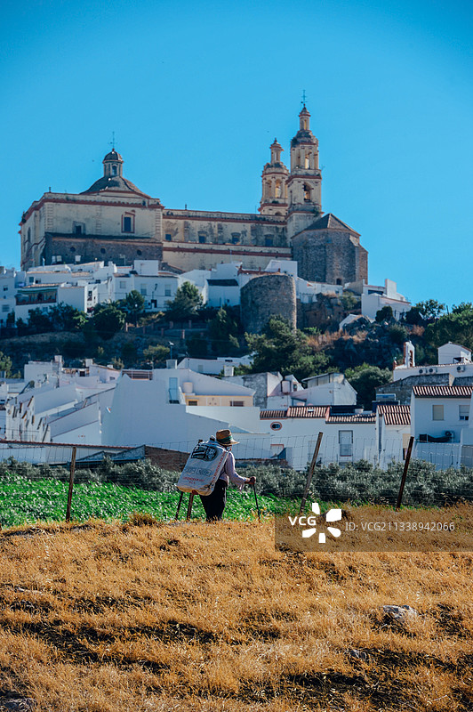 原来这座教堂是大伙背上天的 西班牙图片素材