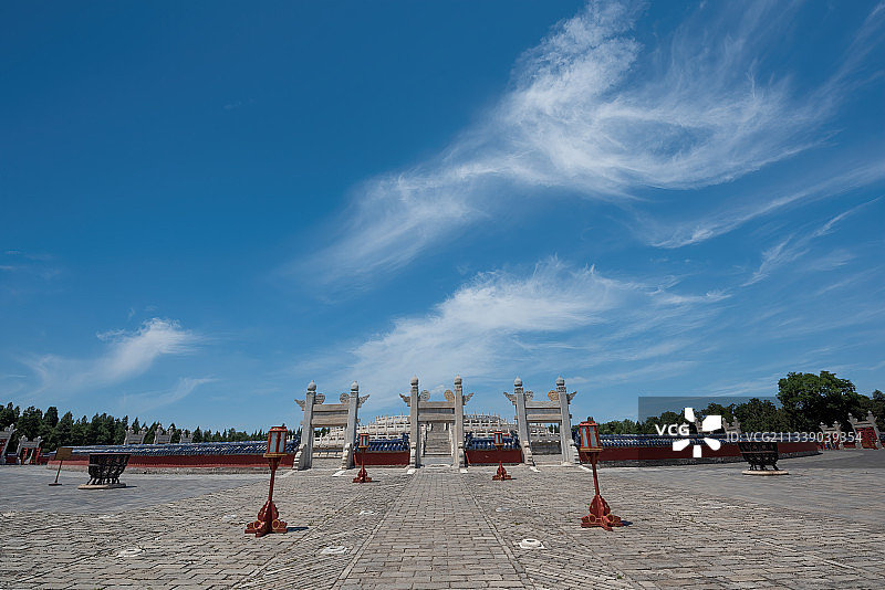 蓝天下的天坛圜丘图片素材