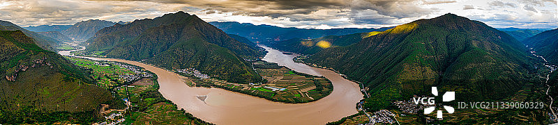 长江第一湾图片素材