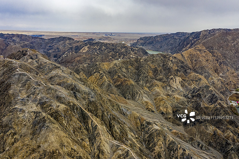 新疆：新疆铁门关图片素材