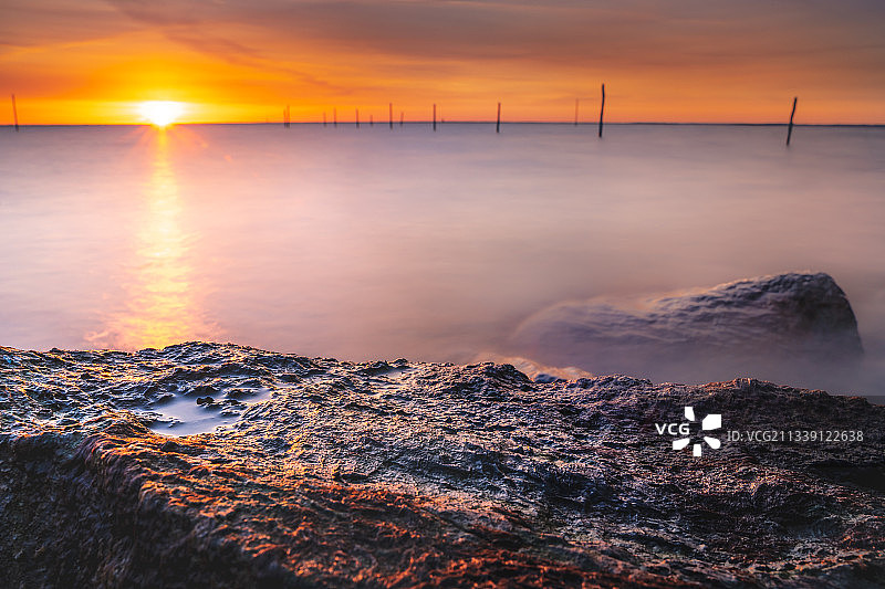 荷兰莱利斯塔德日落海景图片素材