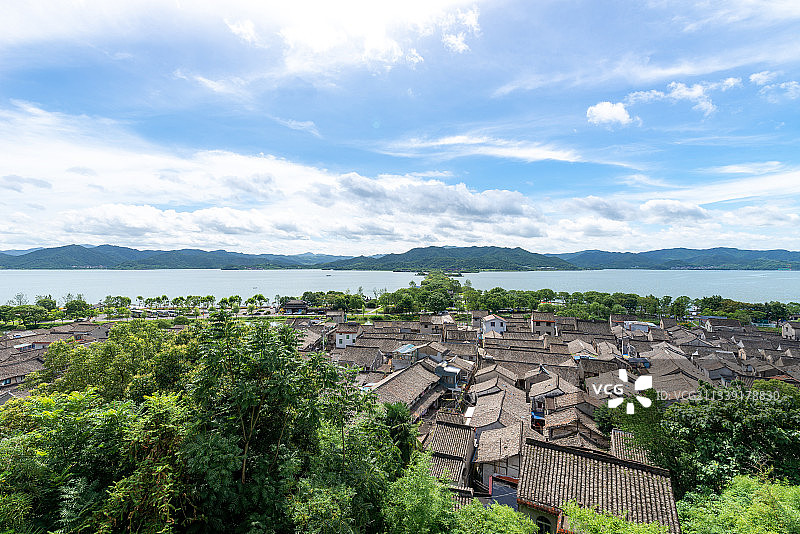 宁波，东钱湖，小普陀，财神庙，村落，蓝天白云，旅游，健康保险图片素材