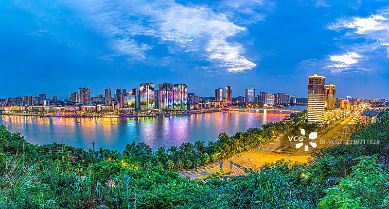 成都简阳滨江路夜景图片素材