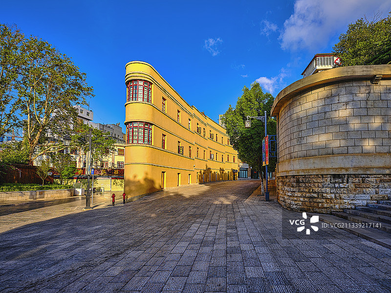 昆明老街清晨图片素材
