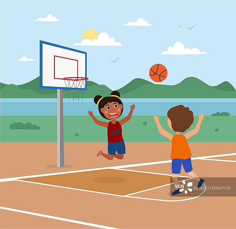 在篮球场上打篮球的可爱儿童图片素材