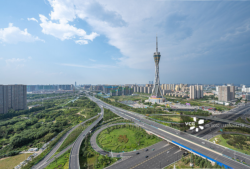 河南省郑州市中原福塔全景图片素材