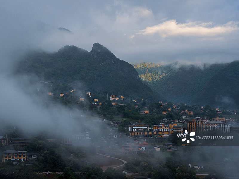 丙中洛的清晨图片素材
